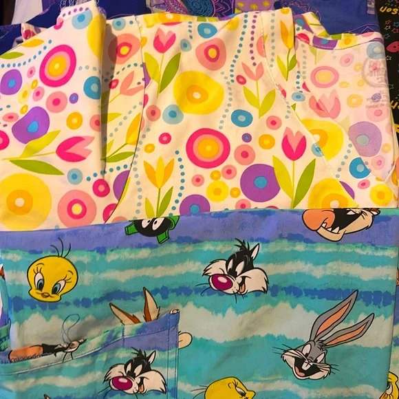 Scrubs sizes XL-3X - Picture 4 of 11